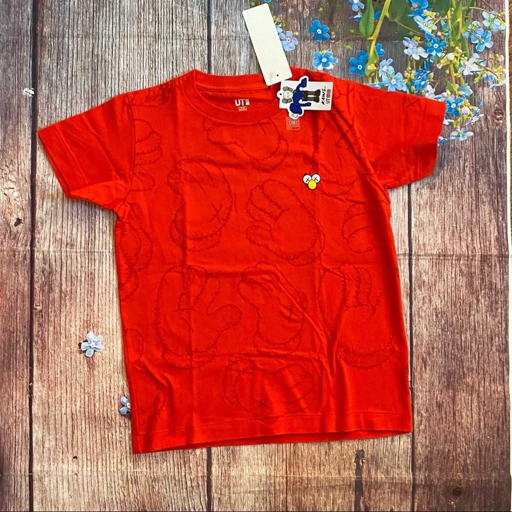 2019 KAWS × UNIQLO UT T Shirt KIDS Size 9-10